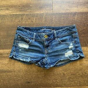 American Eagle low rise denim short shorts | size 0